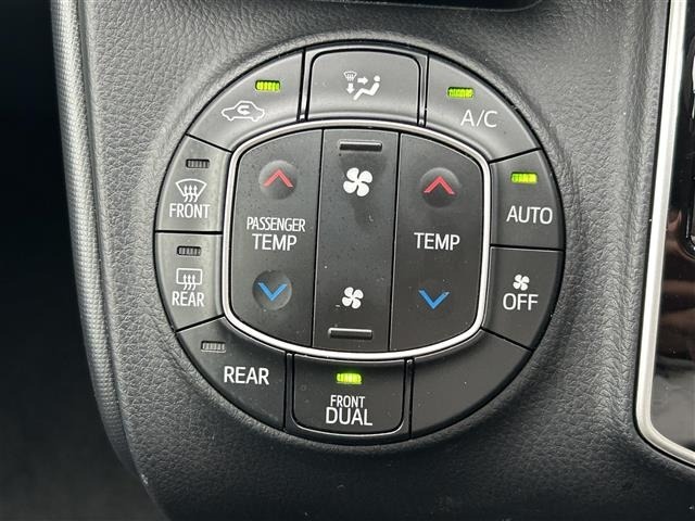 Toyota NOAH 2021 7895689-21