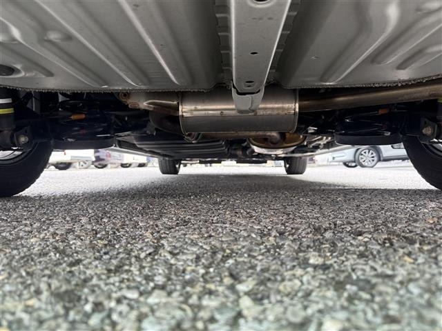 Toyota NOAH 2021 7895812-13
