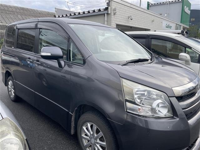 Toyota NOAH 2007 7895878-0