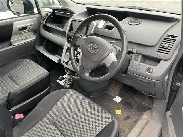 Toyota NOAH 2007 7895878-2
