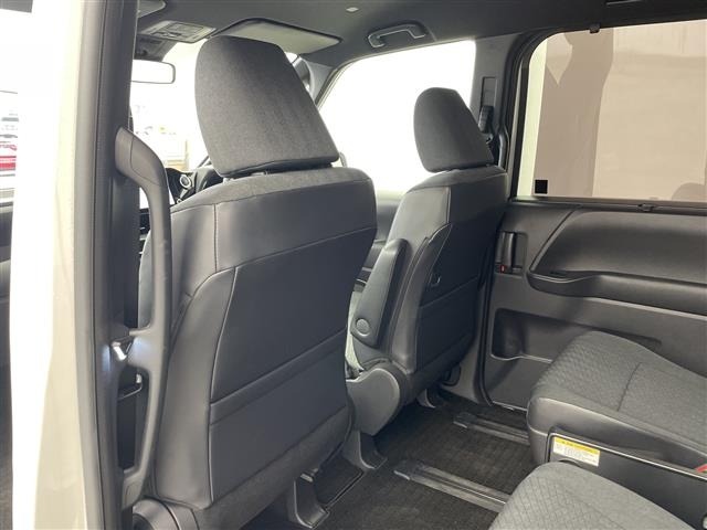 Toyota NOAH 2022 7895922-12