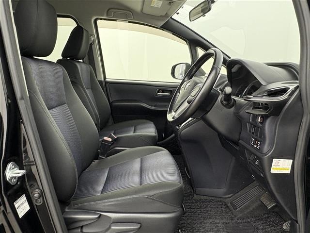 Toyota NOAH 2015 7895923-10