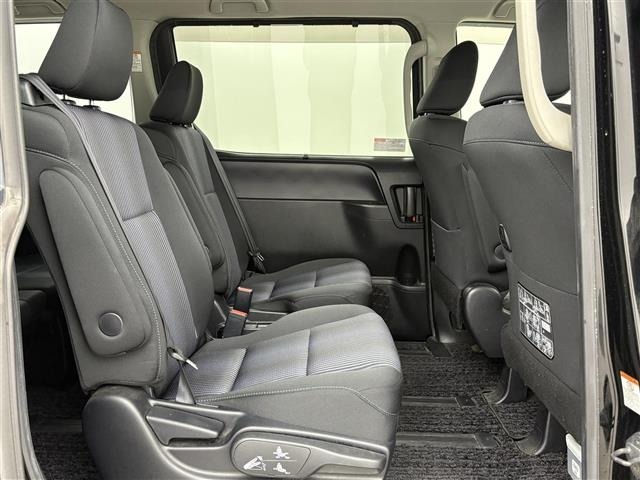 Toyota NOAH 2015 7895923-11