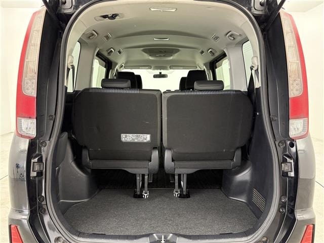 Toyota NOAH 2015 7895923-12