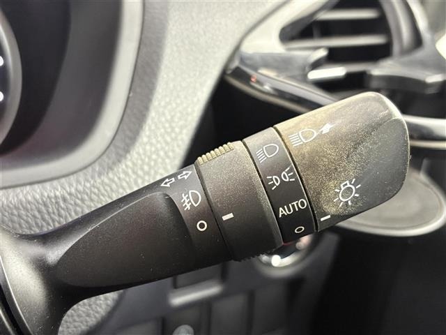 Toyota NOAH 2015 7895923-5