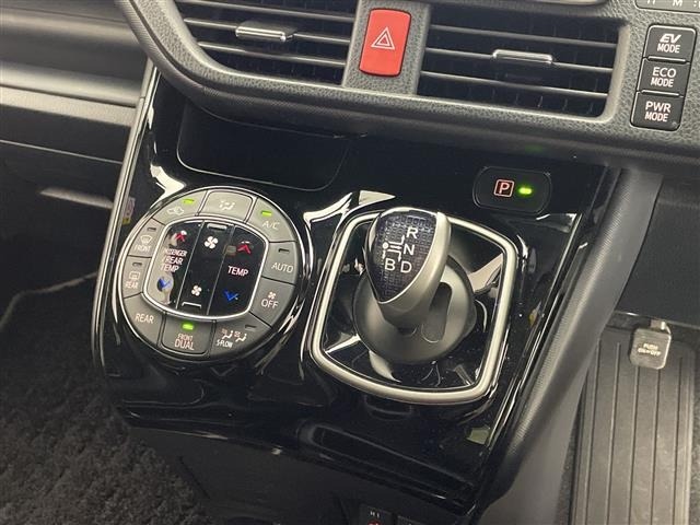 Toyota NOAH 2021 7895936-1
