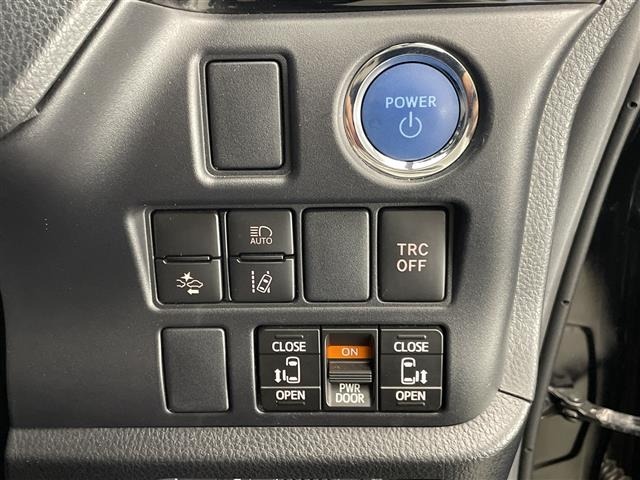 Toyota NOAH 2021 7895936-18