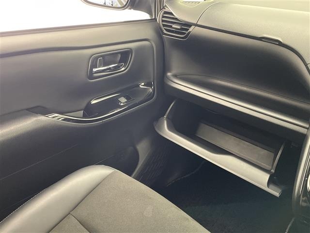 Toyota NOAH 2021 7895936-20