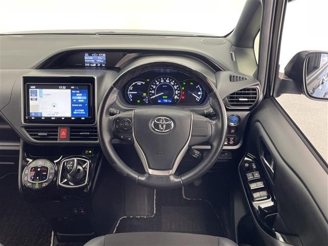 Toyota NOAH 2021 7895936-9