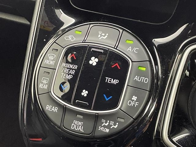 Toyota NOAH 2017 7895952-20