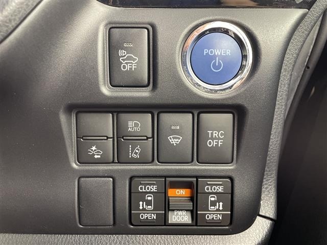 Toyota NOAH 2017 7895952-22
