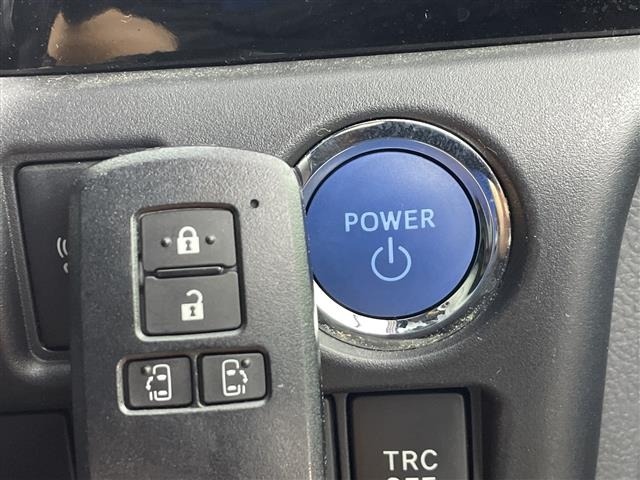 Toyota NOAH 2017 7895952-4