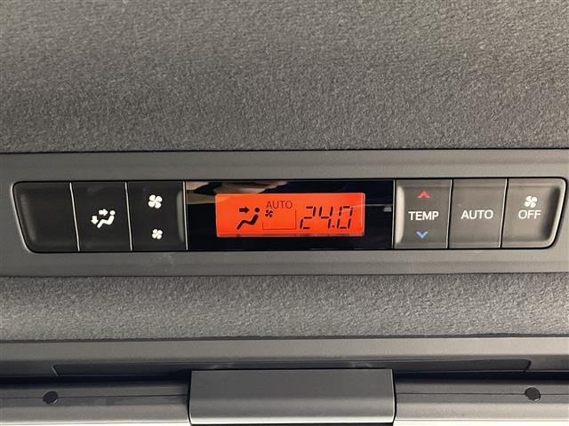 Toyota NOAH 2017 7895952-6