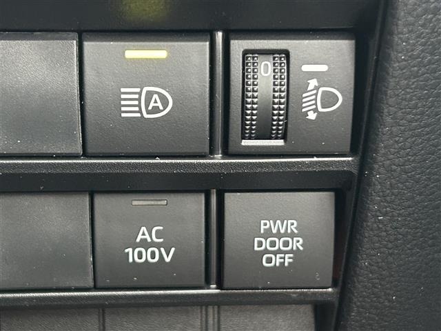 Toyota NOAH 2022 7895999-4