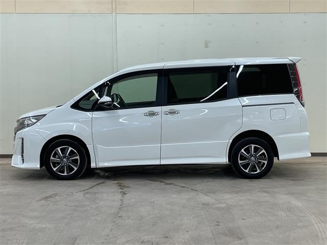 Toyota NOAH 2019 7896058-1