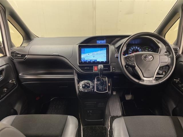 Toyota NOAH 2019 7896058-14