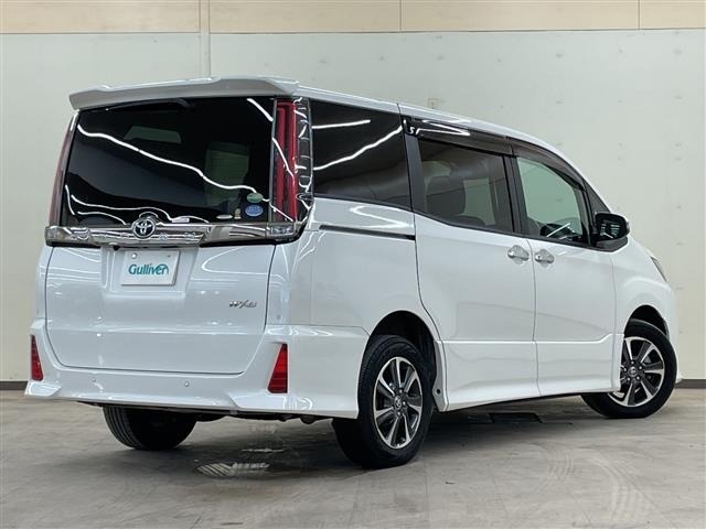 Toyota NOAH 2019 7896058-16