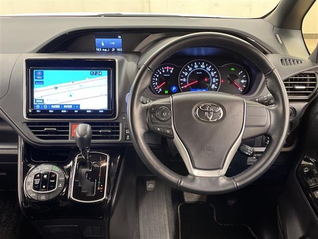 Toyota NOAH 2019 7896058-17