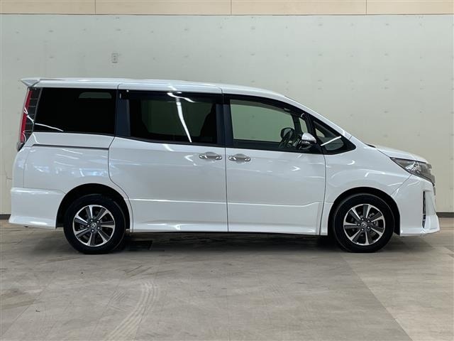 Toyota NOAH 2019 7896058-21