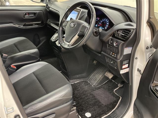 Toyota NOAH 2019 7896058-3