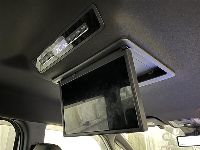 Toyota NOAH 2022 7896071-16
