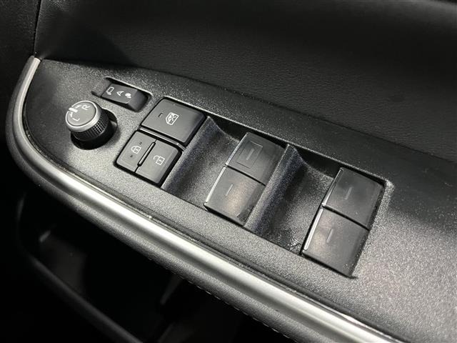 Toyota NOAH 2022 7896071-4
