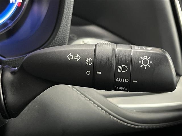 Toyota NOAH 2022 7896071-8