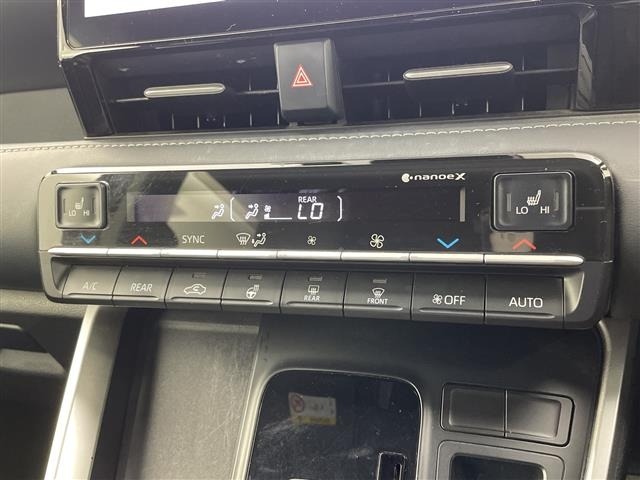 Toyota NOAH 2022 7896072-12