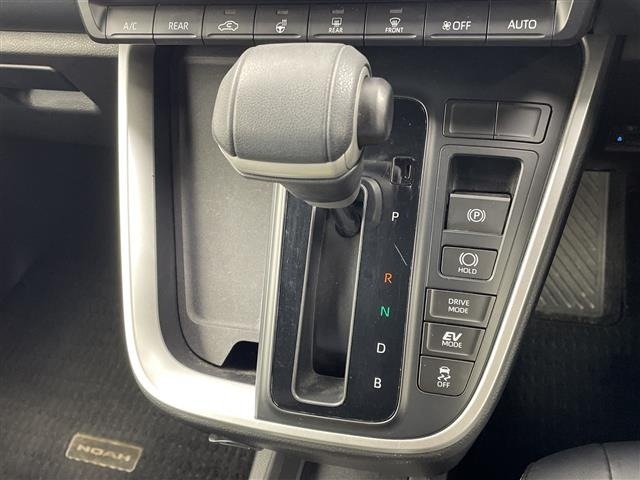 Toyota NOAH 2022 7896072-20