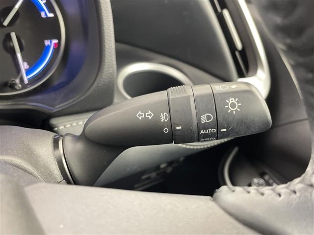 Toyota NOAH 2022 7896072-8