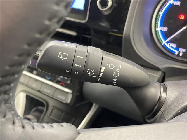 Toyota NOAH 2022 7896072-9