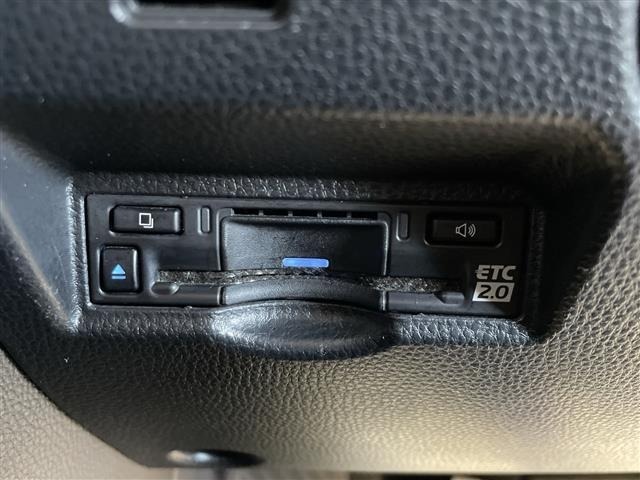 Toyota NOAH 2022 7896093-1
