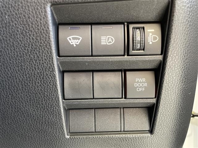 Toyota NOAH 2022 7896093-21