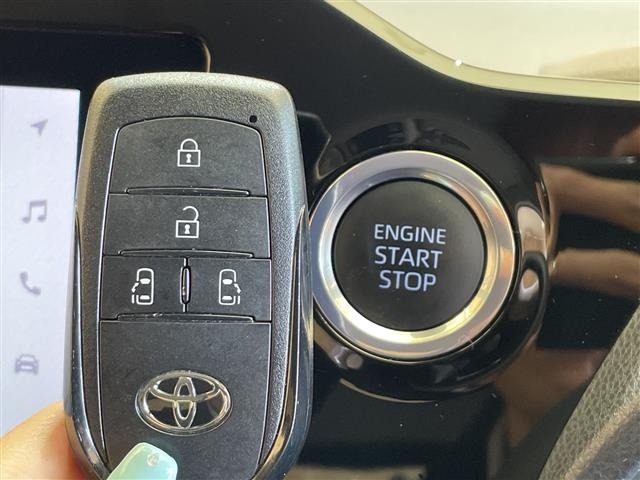 Toyota NOAH 2022 7896093-22