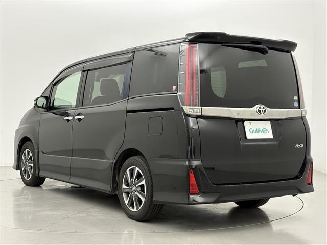 Toyota NOAH 2018 7896094-14