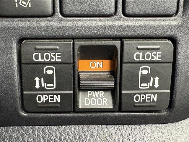 Toyota NOAH 2018 7896094-9