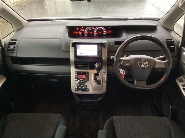 Toyota NOAH 2012 7896114-19