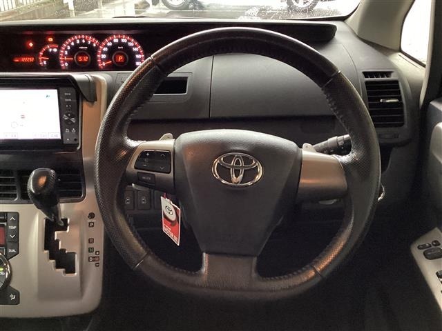 Toyota NOAH 2012 7896114-21