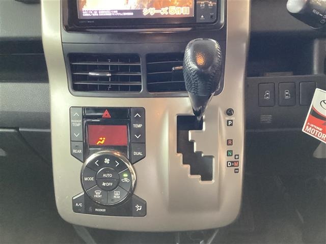 Toyota NOAH 2012 7896114-22