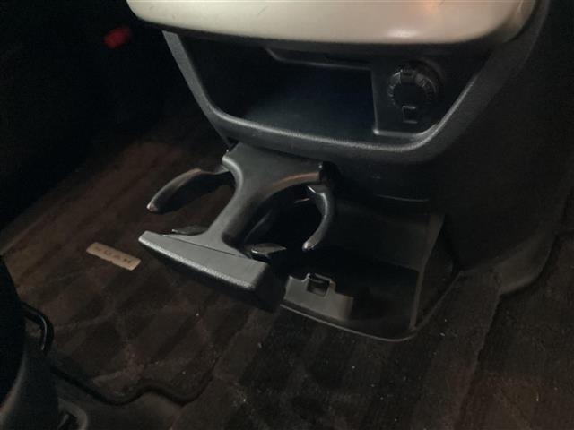 Toyota NOAH 2012 7896114-6