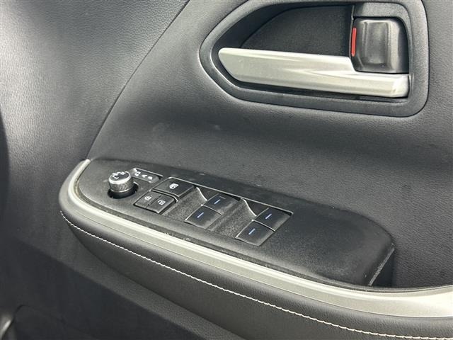 Toyota NOAH 2023 7896124-6