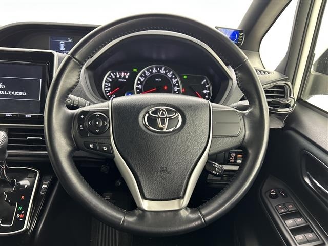 Toyota NOAH 2017 7896125-21