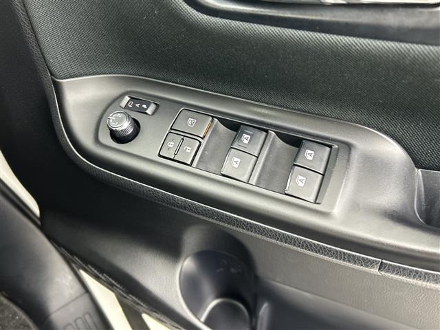 Toyota NOAH 2017 7896125-4