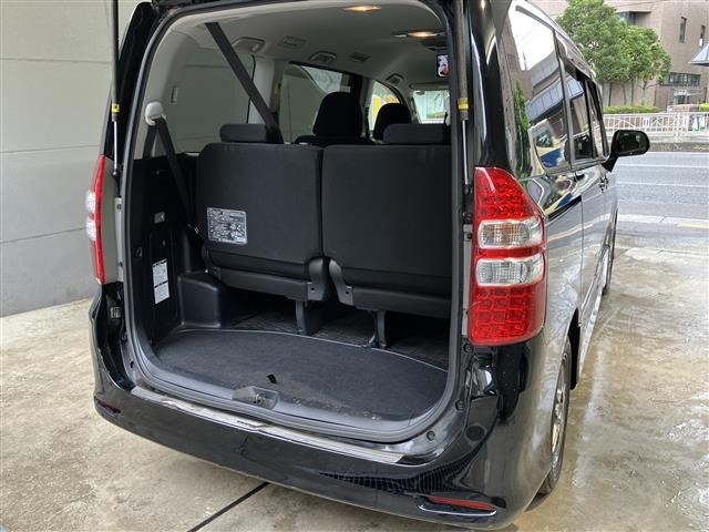 Toyota NOAH 2012 7896141-15