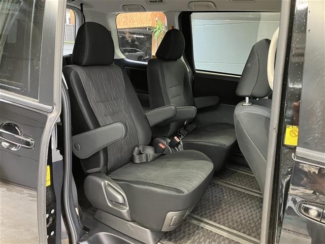 Toyota NOAH 2012 7896141-2