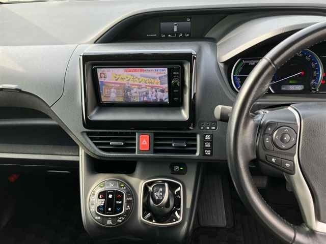 Toyota NOAH 2015 7896172-6