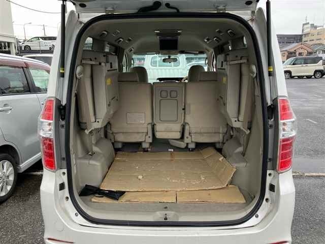 Toyota NOAH 2010 7896173-10