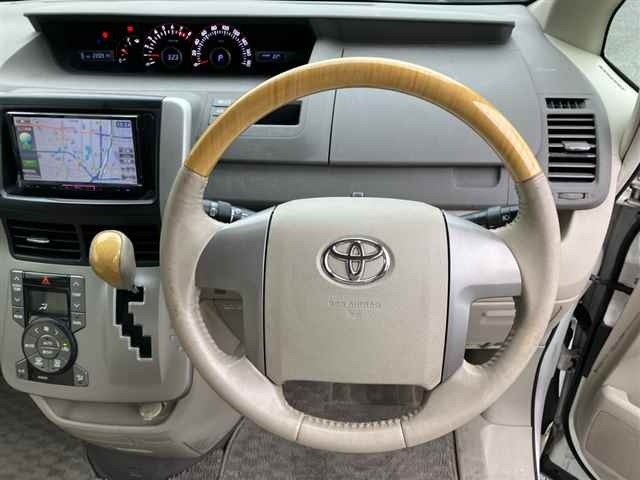 Toyota NOAH 2010 7896173-3