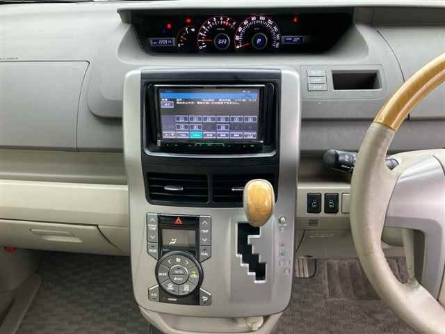 Toyota NOAH 2010 7896173-6