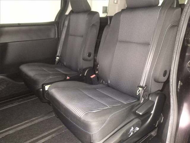 Toyota NOAH 2015 7896203-7